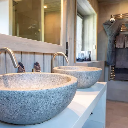Chalet Exceptional 12p With Sauna And Jacuzzi Megève