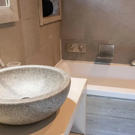 Exceptional 12p With Sauna And Jacuzzi Chalet